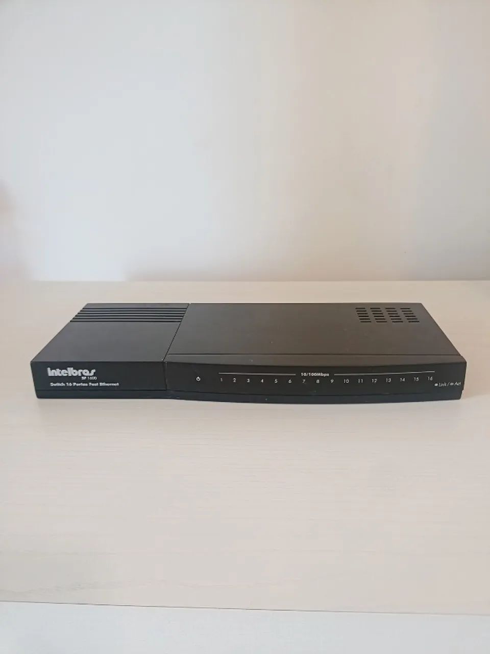 Switch 16 Portas Fast Ethernet Intelbras SF1600