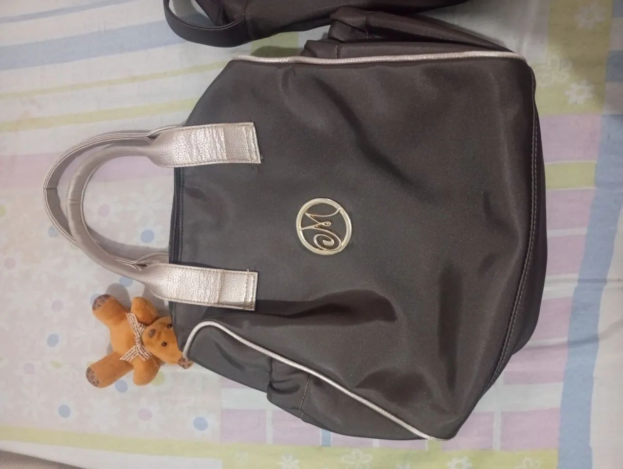 Vendo bolsas uma pequena e grande  - Foto 3