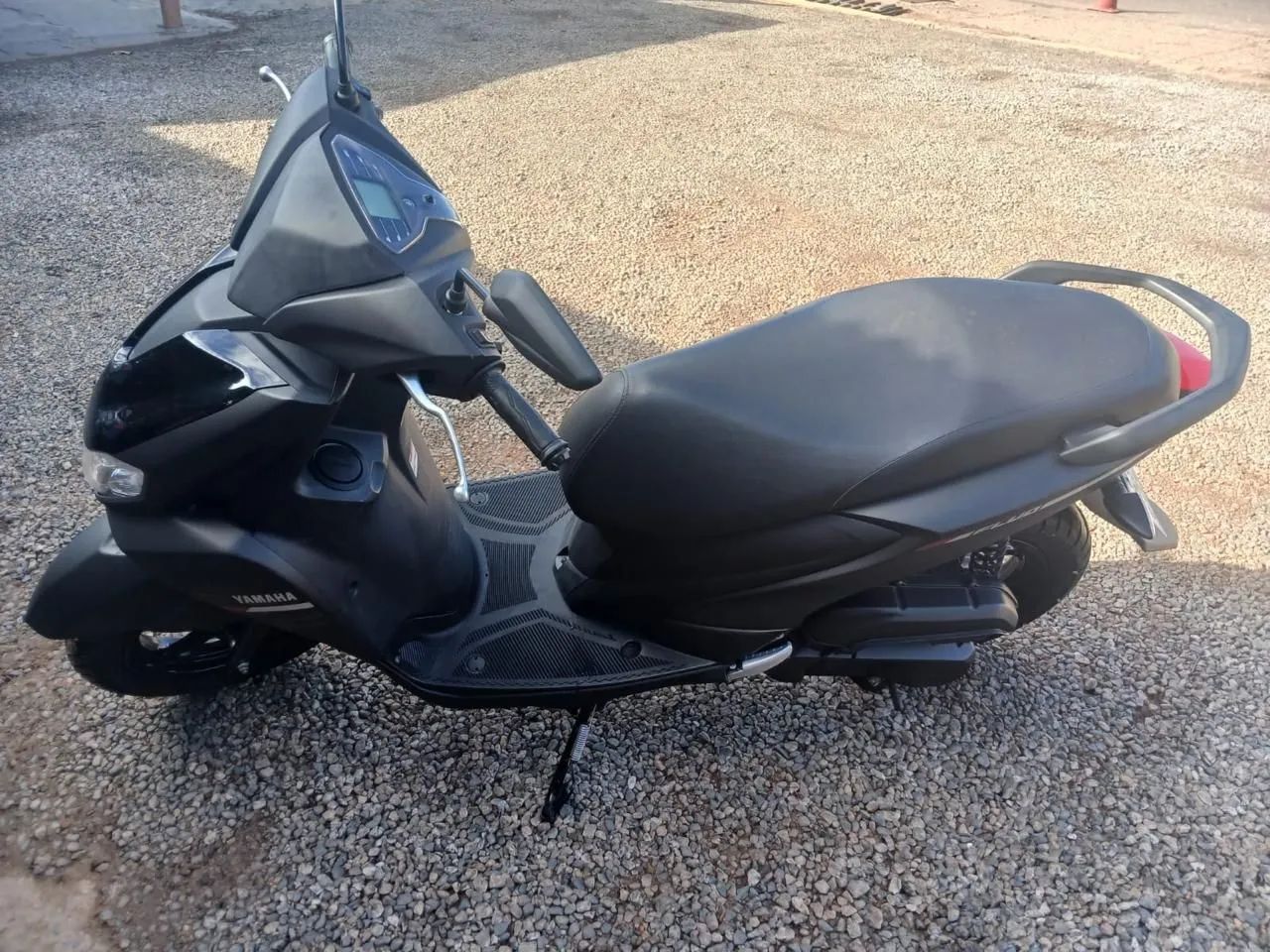 Motocicleta scooter yamaha fluo 125 - Foto 2