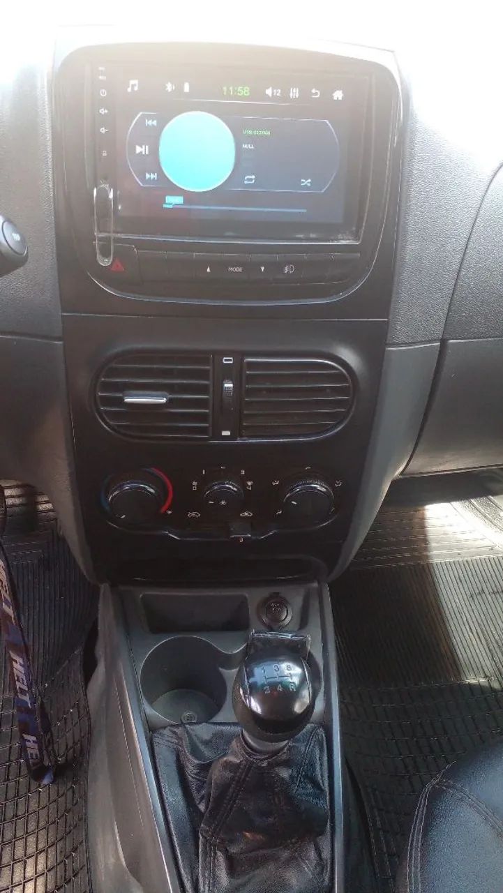 Fiat Strada Working Celeb.1.4 Fire Flex 8V CD 2014 - Foto 2