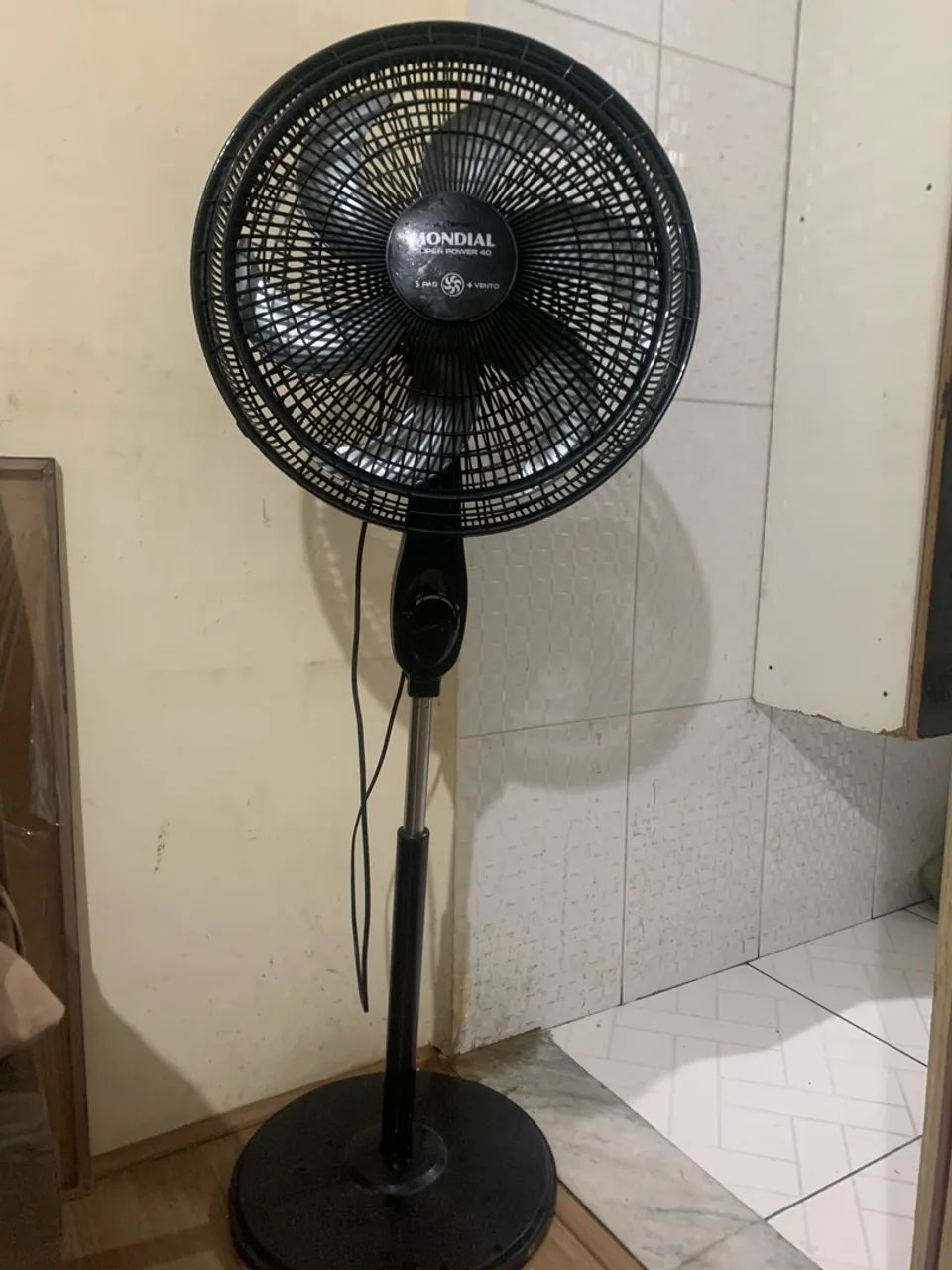 Ventilador de pé 