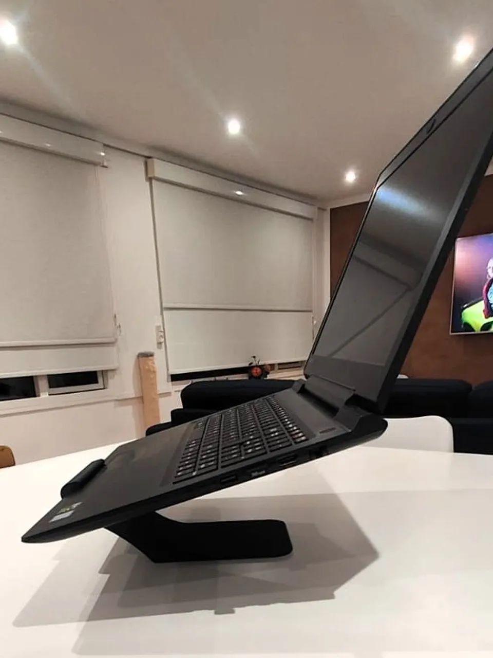 Suporte Invisível para Notebook - Ergonômico e Compacto - Foto 5