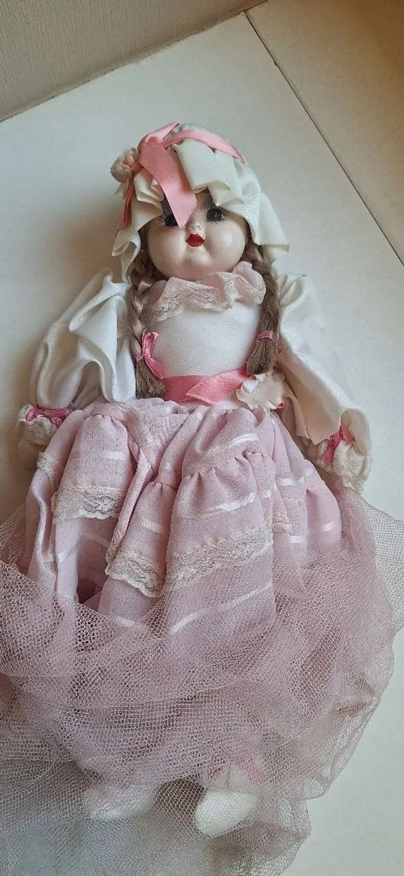 Boneca antiga com roupa rosa. Anos 80 - Foto 3