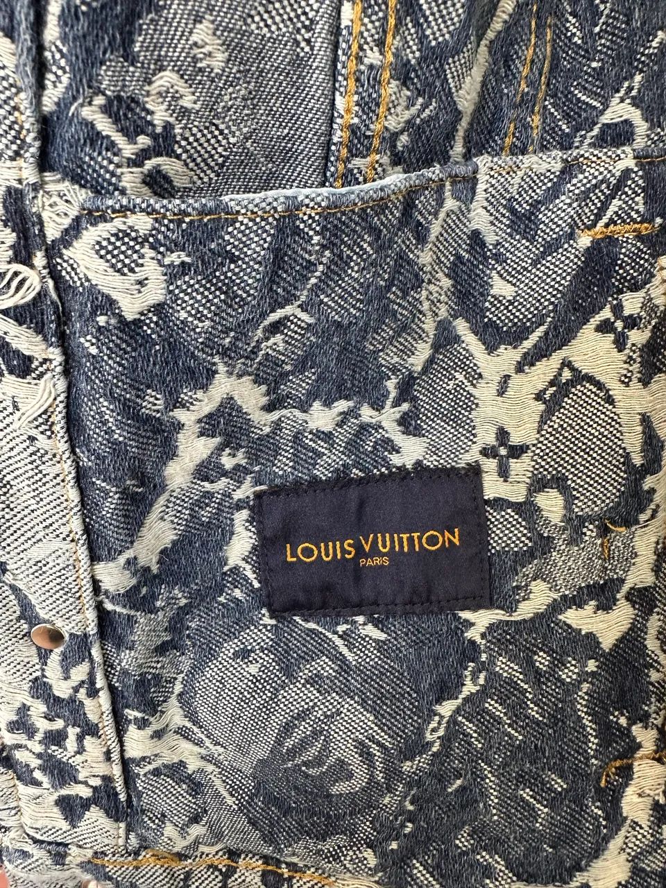 Jaqueta Louis Vuitton Floral Denim - Foto 5
