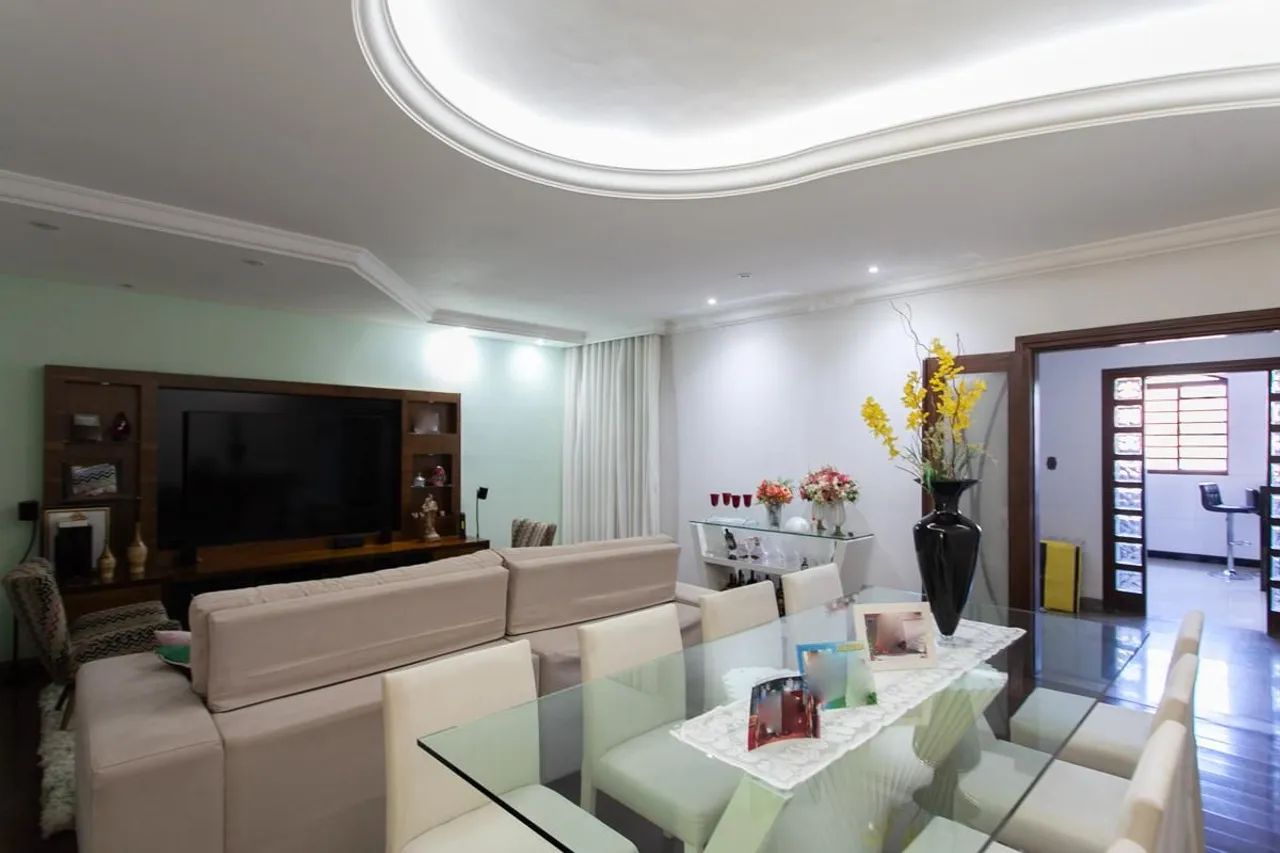 Casa à Venda - Heliópolis, 4 Quartos, 354 m2 - Foto 2