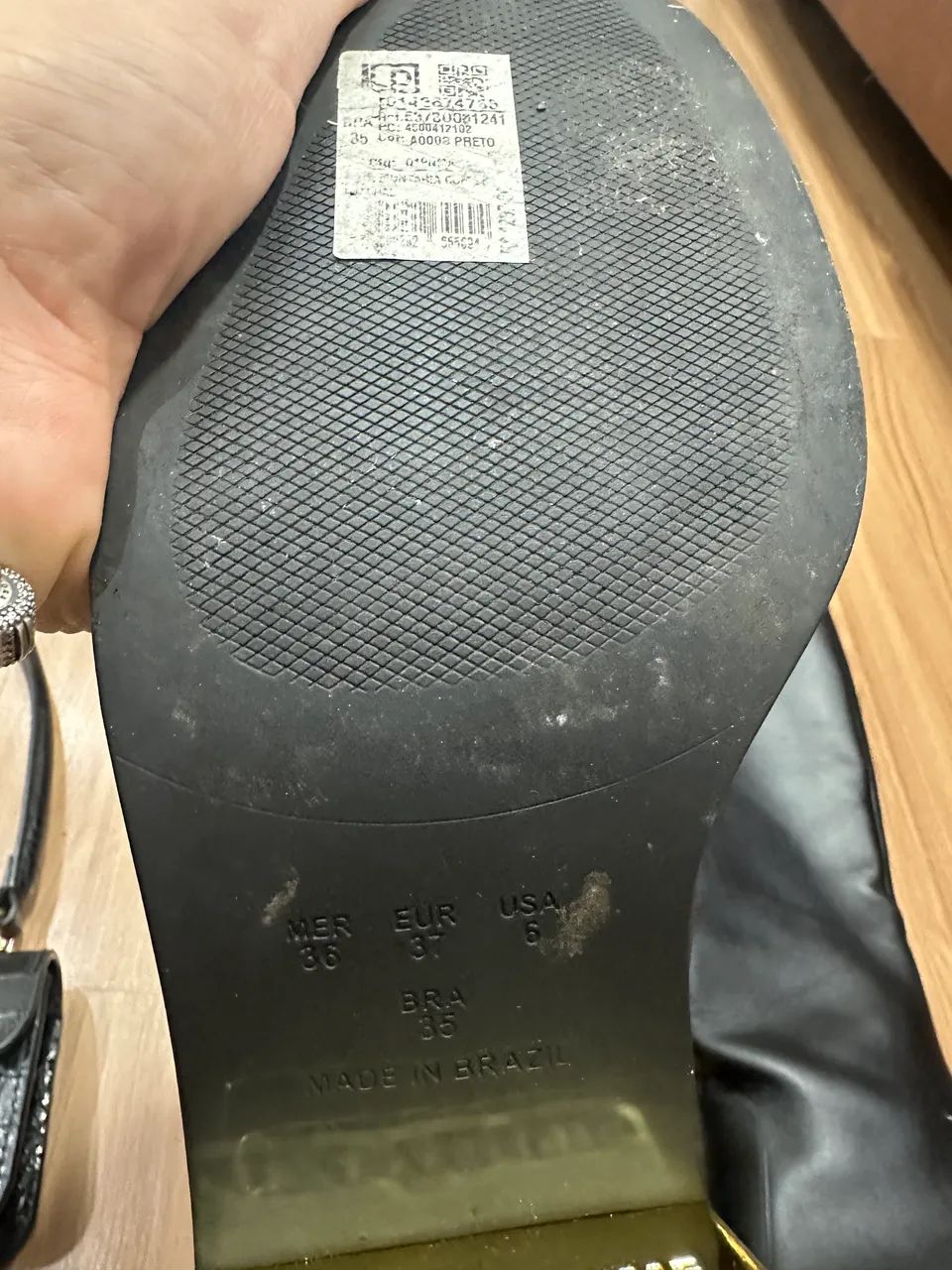 Bolsa Luiza Barcelos e bota lança perfume - Foto 2