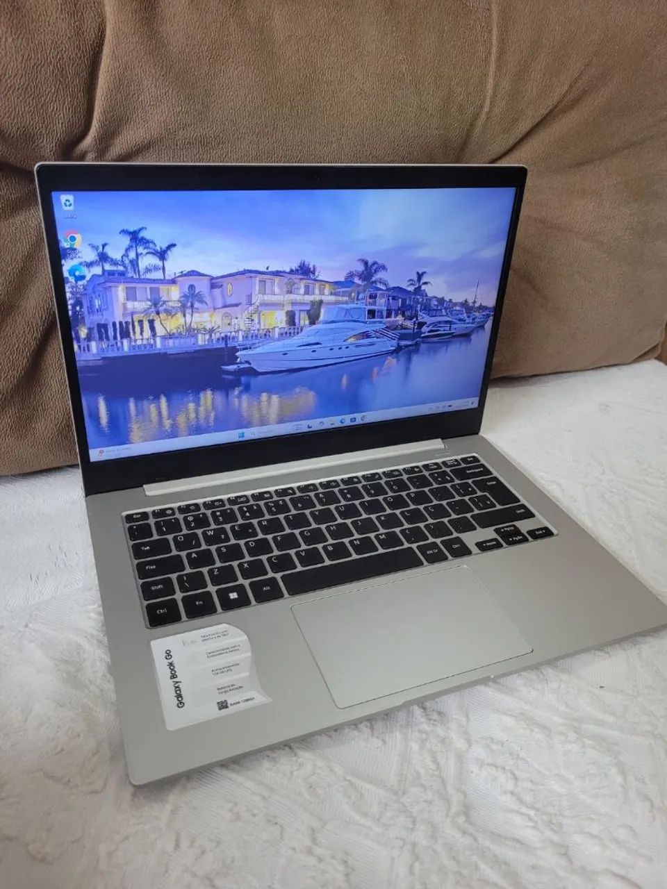 Notebook leve e barato