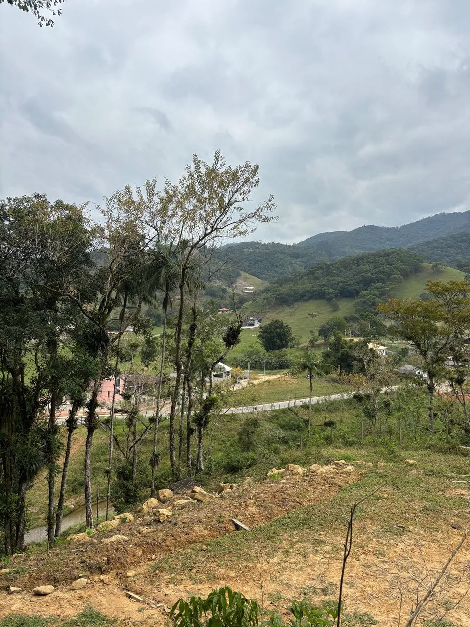 2 hectares com rio, mata preservada e vista para as montanhas | Santo Amaro da Imperatriz - Foto 2