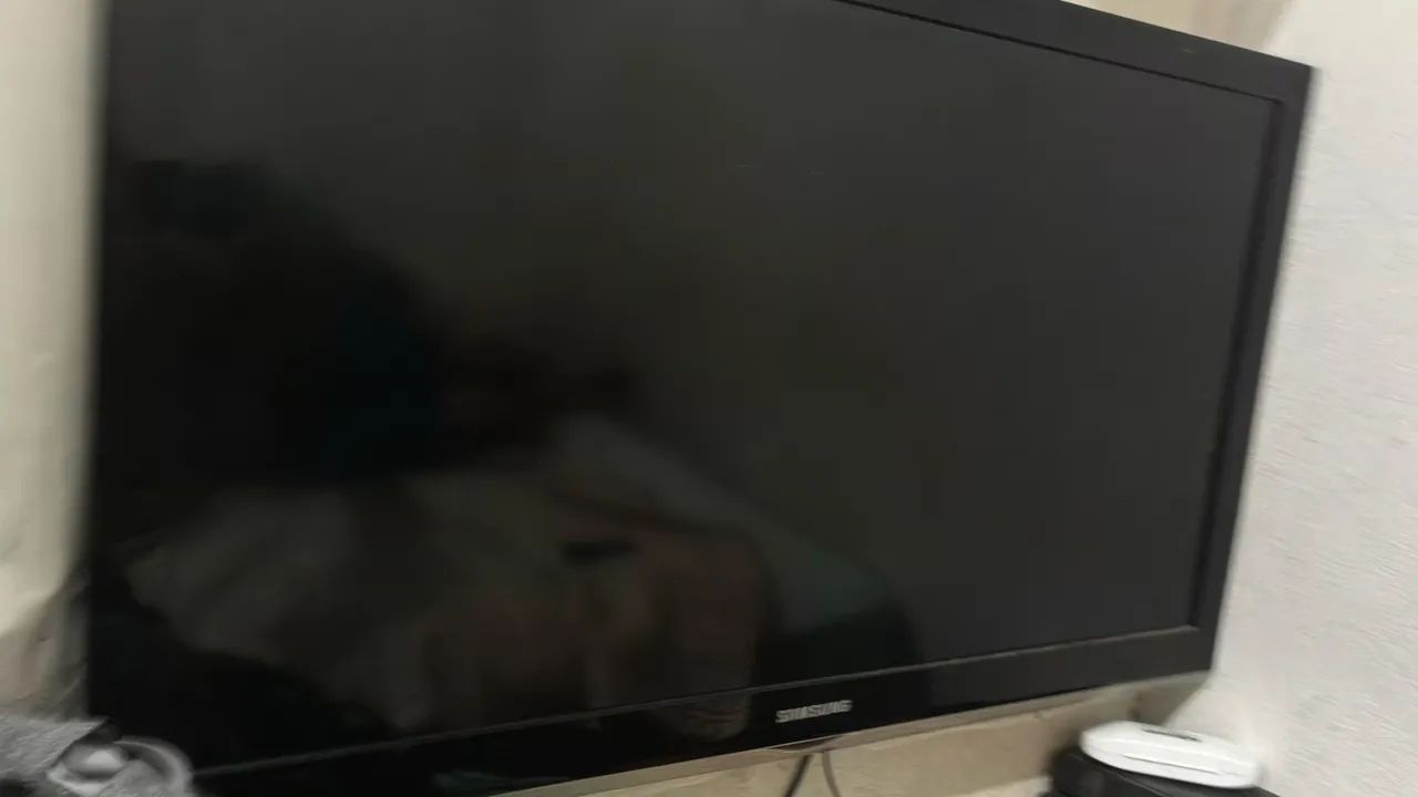 Tv 43 Samsung vendo o troco ler descrição  - Foto 2