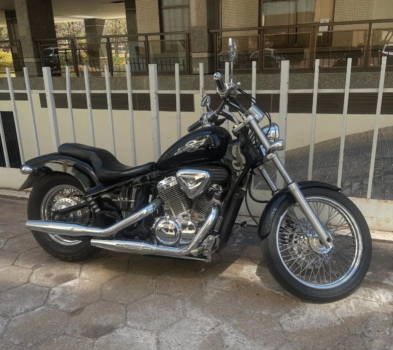 Shadow 650 cc ( muito bem conservada ) 