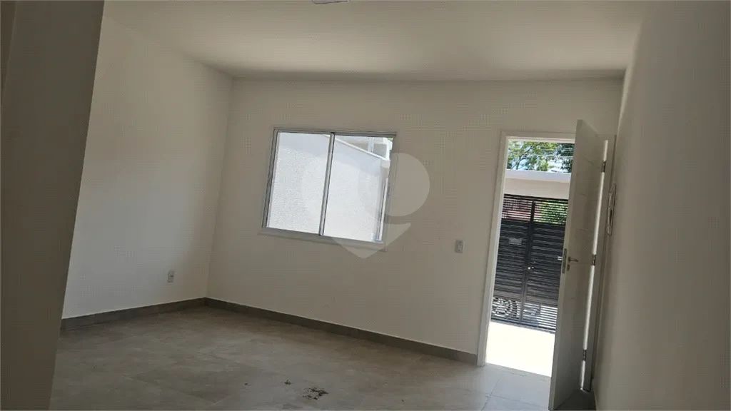 Sobrado novo com 2 suítes no Butantã