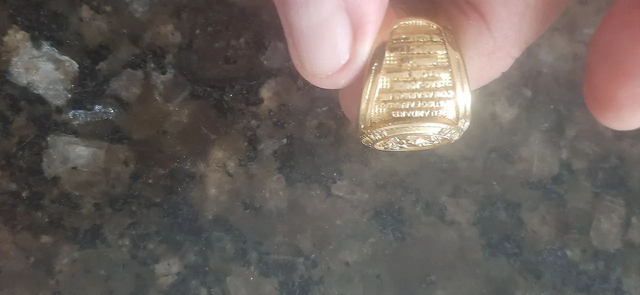 Anel de aço dourado São Jorge com a oração  - Foto 2