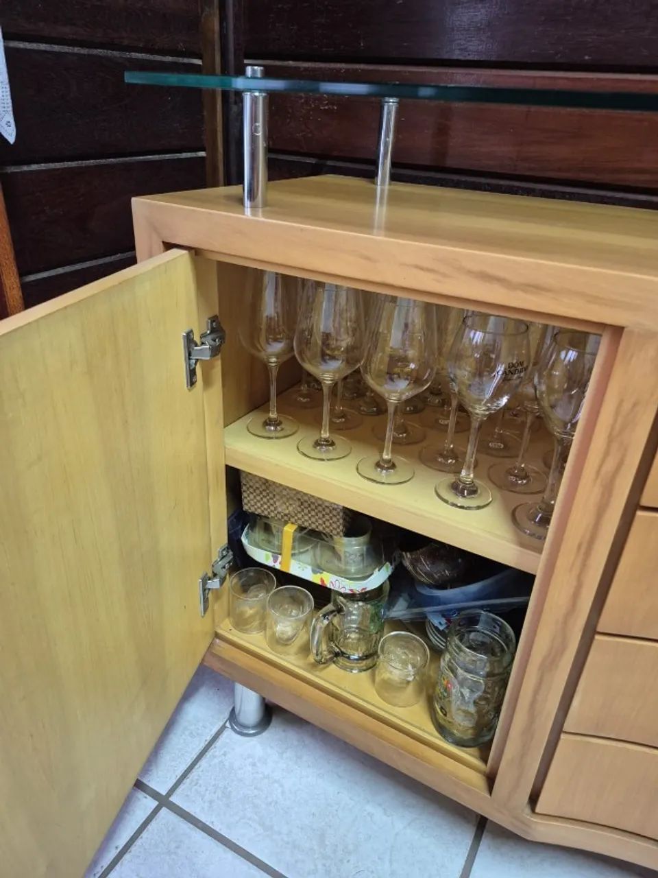 Conjunto Mesa de Jantar 6 cadeiras com Aparador de Madeira - Foto 3