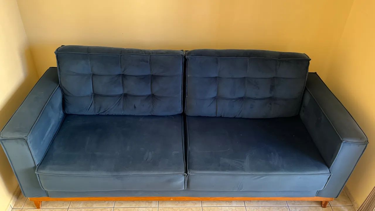 Vendo sofá 03 lugares - Foto 2