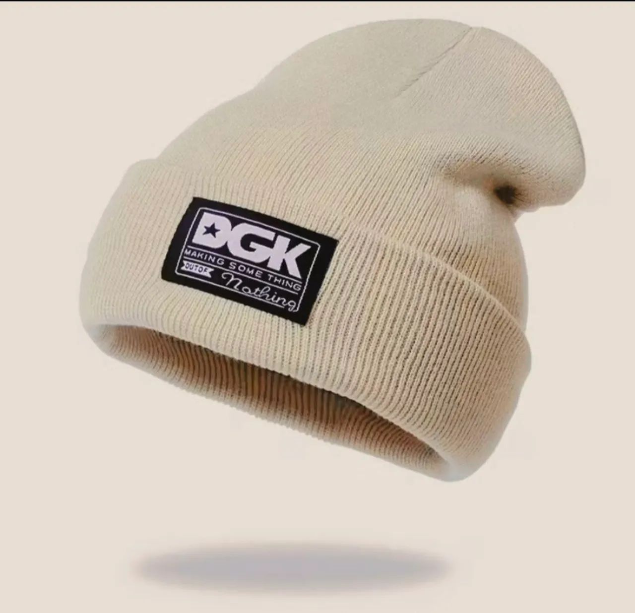 Gorro marca famosa de SKATE - Foto 3