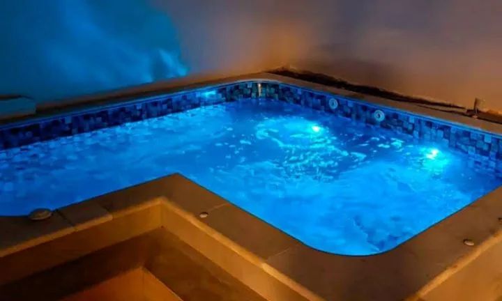 Piscina iluminada  - Foto 3