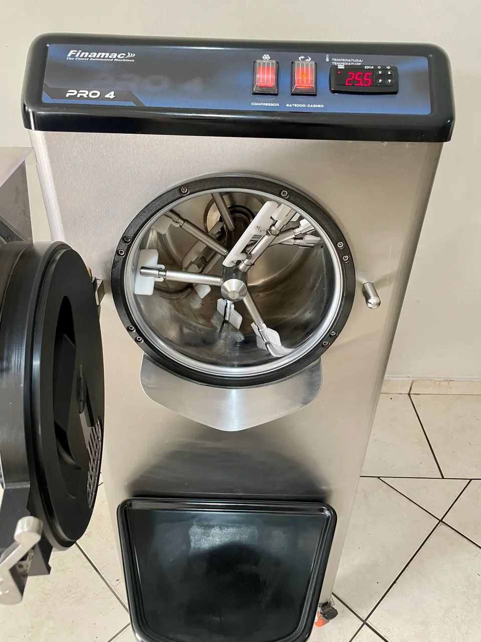 Máquina de sorvete e açaí Finamac Pro 4