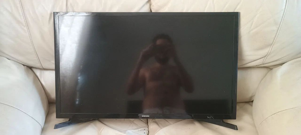 LEIA O ANÚNCIO TV SAMSUNG 32 COM DEFEITO