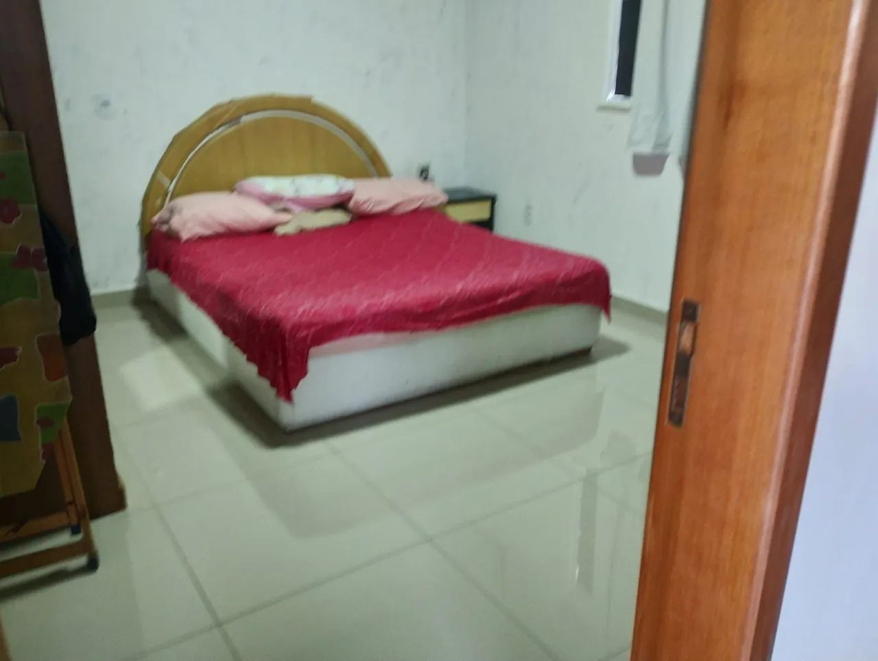 Cama de Casal de madeira com colchão  - Foto 2