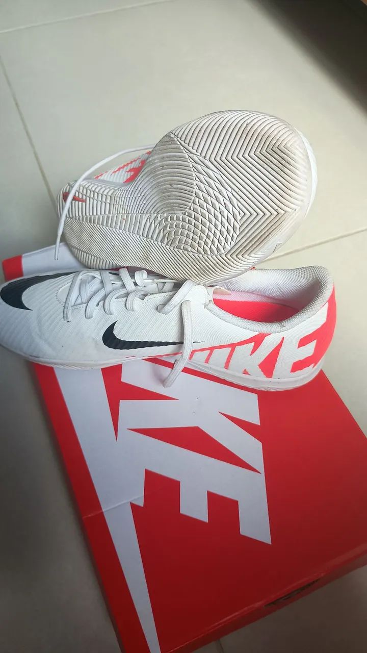  NIKE 41  DE SALÃO NUNCA USADA 