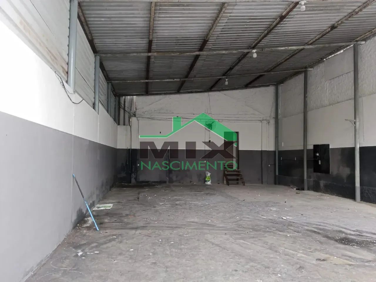 Galpão com 500m² de Área Total, Pé-Direito de 5 Metros e Zoneamento ZUP 3 - Foto 5