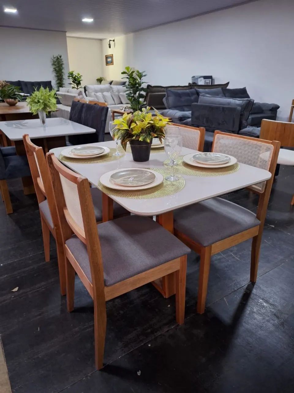 MESA DE JANTAR 120X80 COM 4 CADEIRAS TELINHA 