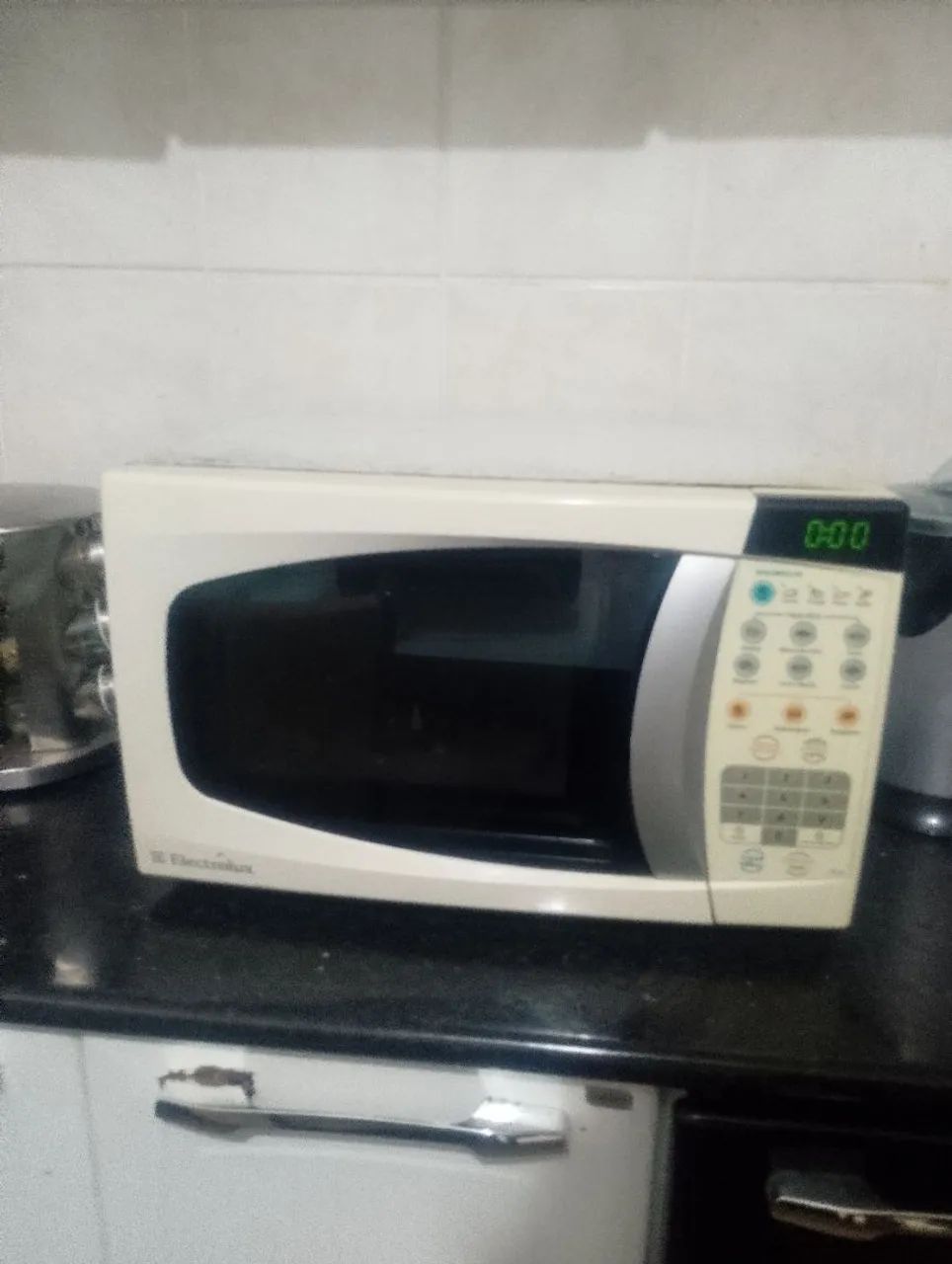 Microondas Electrolux20L funcionando perfeitamente  - Foto 3