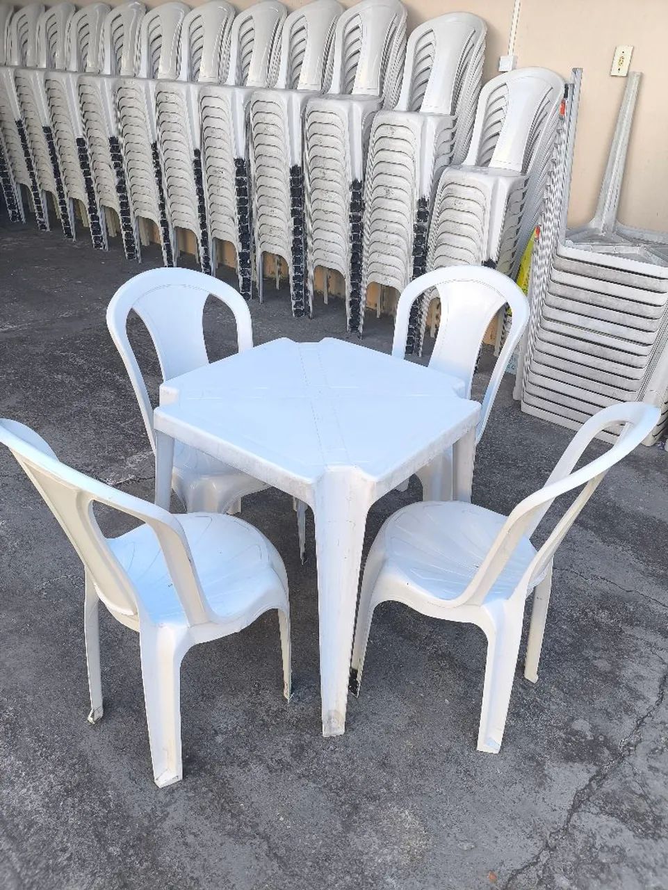 Mesas e cadeiras para festas e eventos 