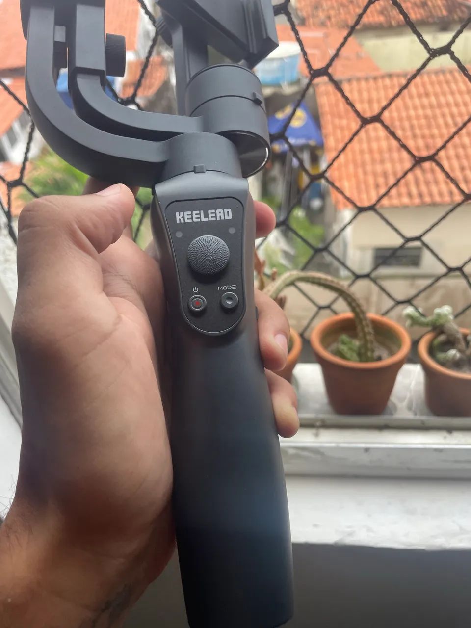 Estabilizador celular Gimbal - Foto 2