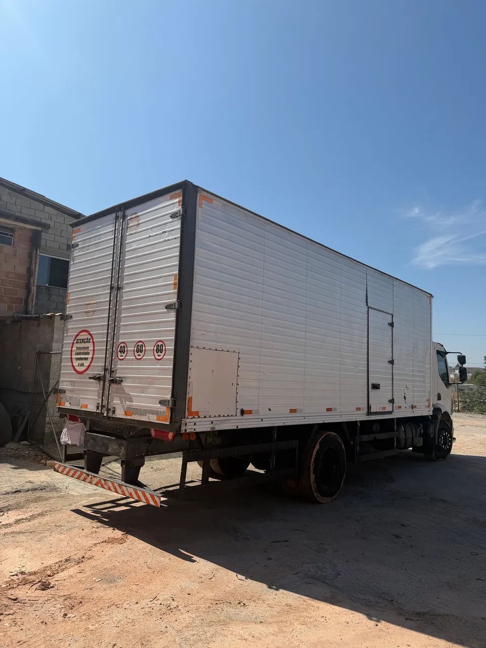 Volvo VM 220 - Foto 2