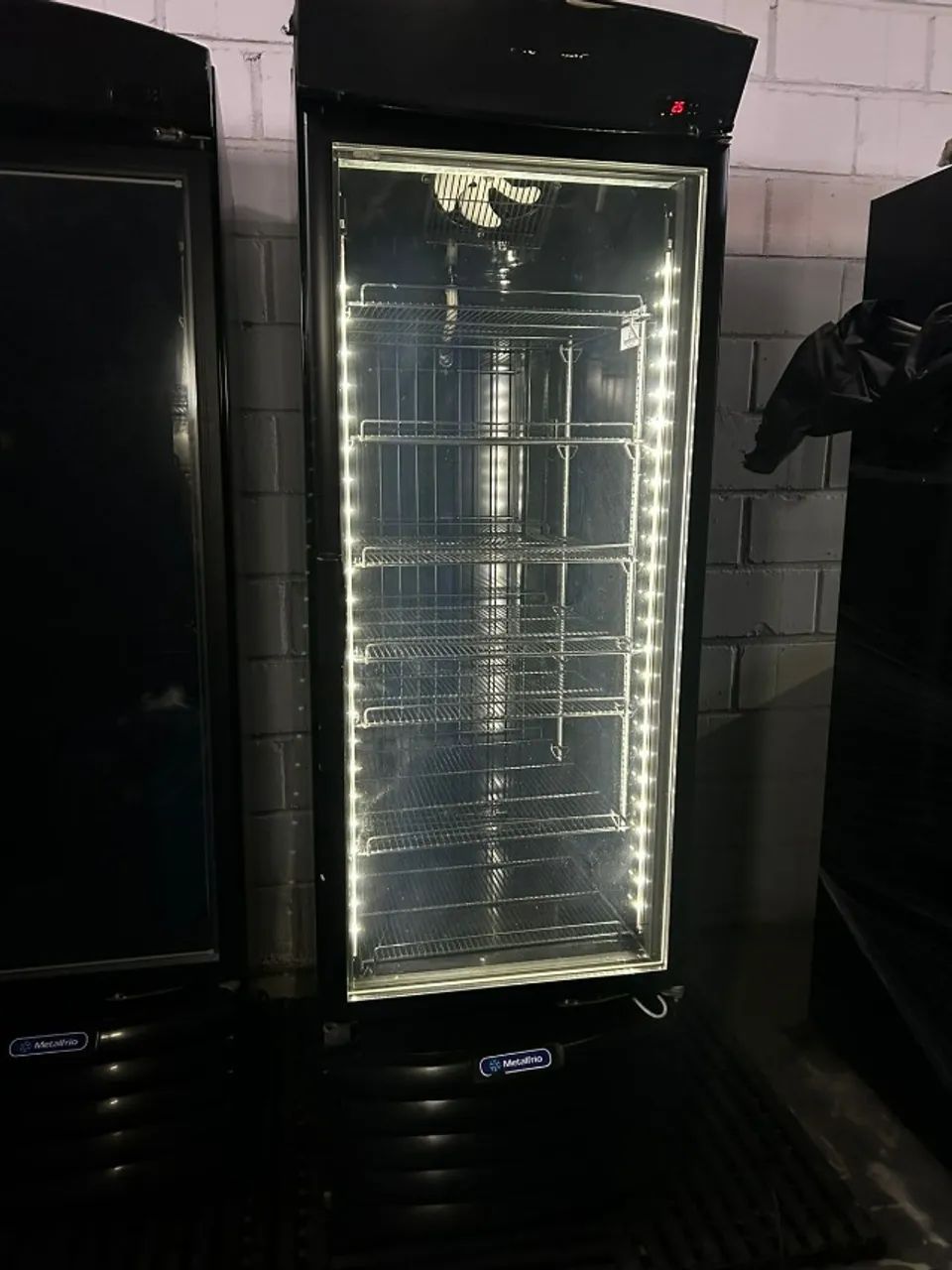 Freezer / Expositor Vertical Metalfrio 
