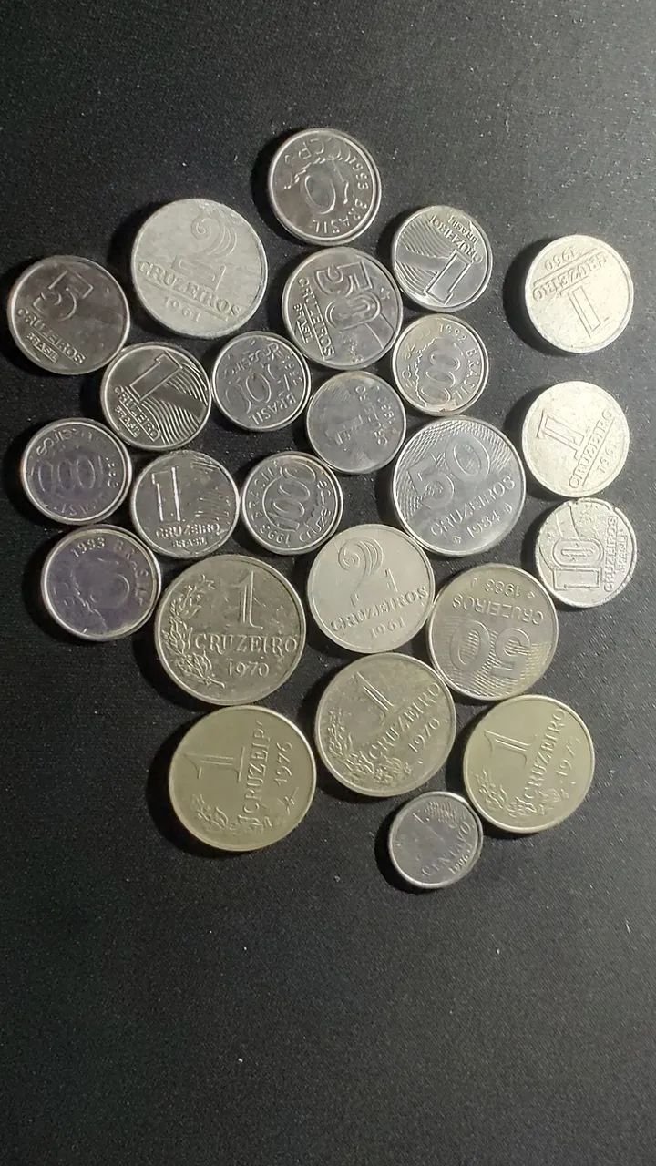 Lote de 60 moedas antigas do Brasil  - Foto 4