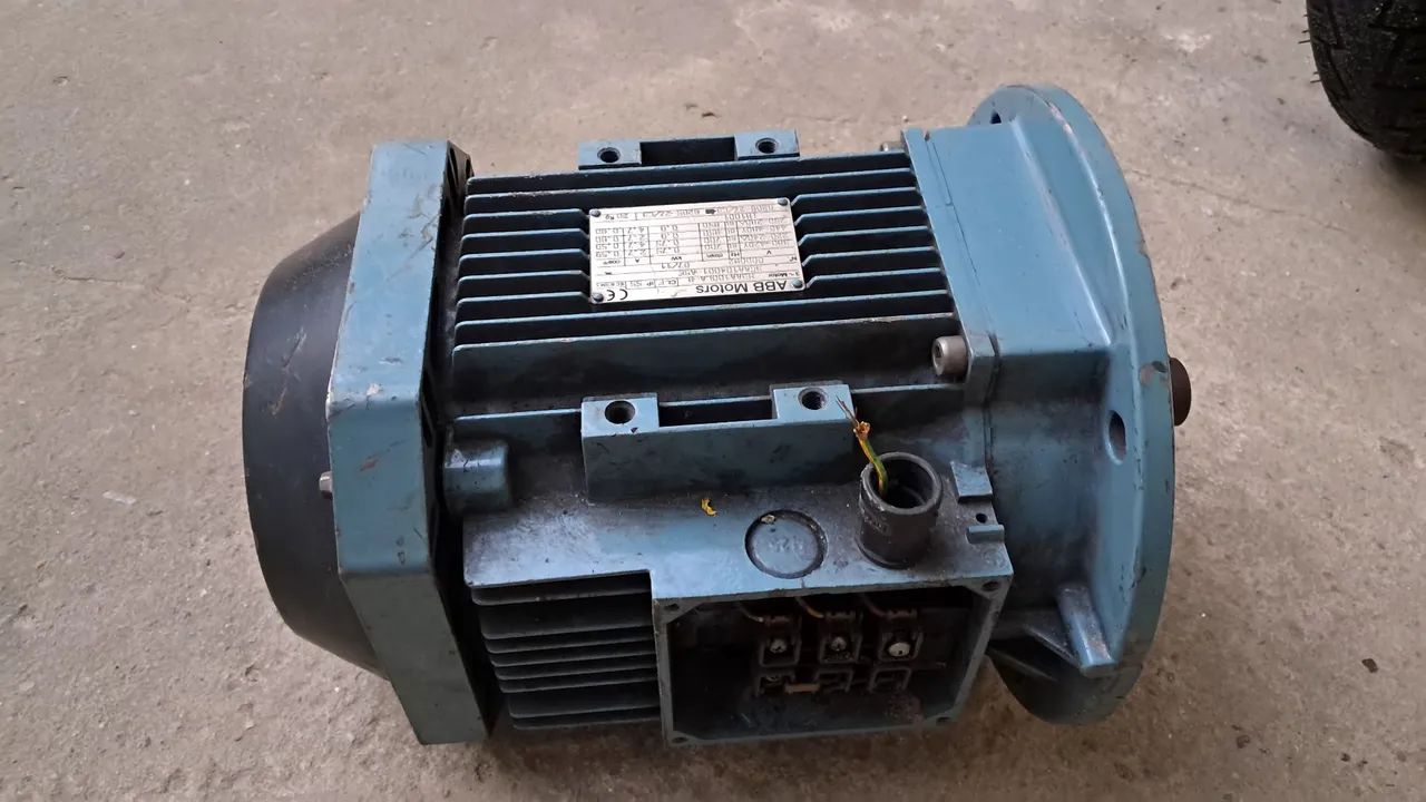 Motor elétrico ABB  - Foto 2