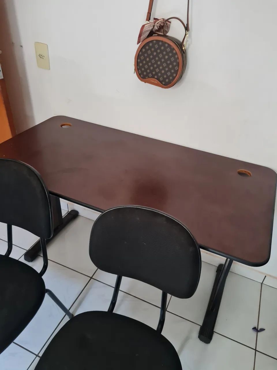Mesa escritório com 2 cadeiras65049947500547121