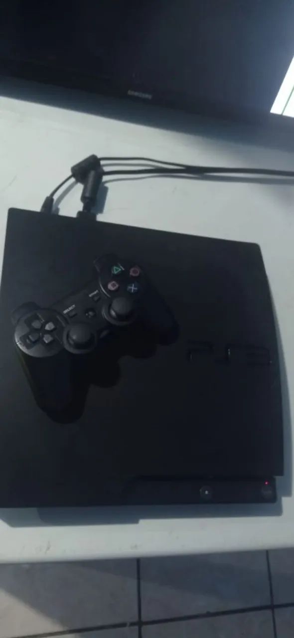 PlayStation 3 com 1 controle + cabos  