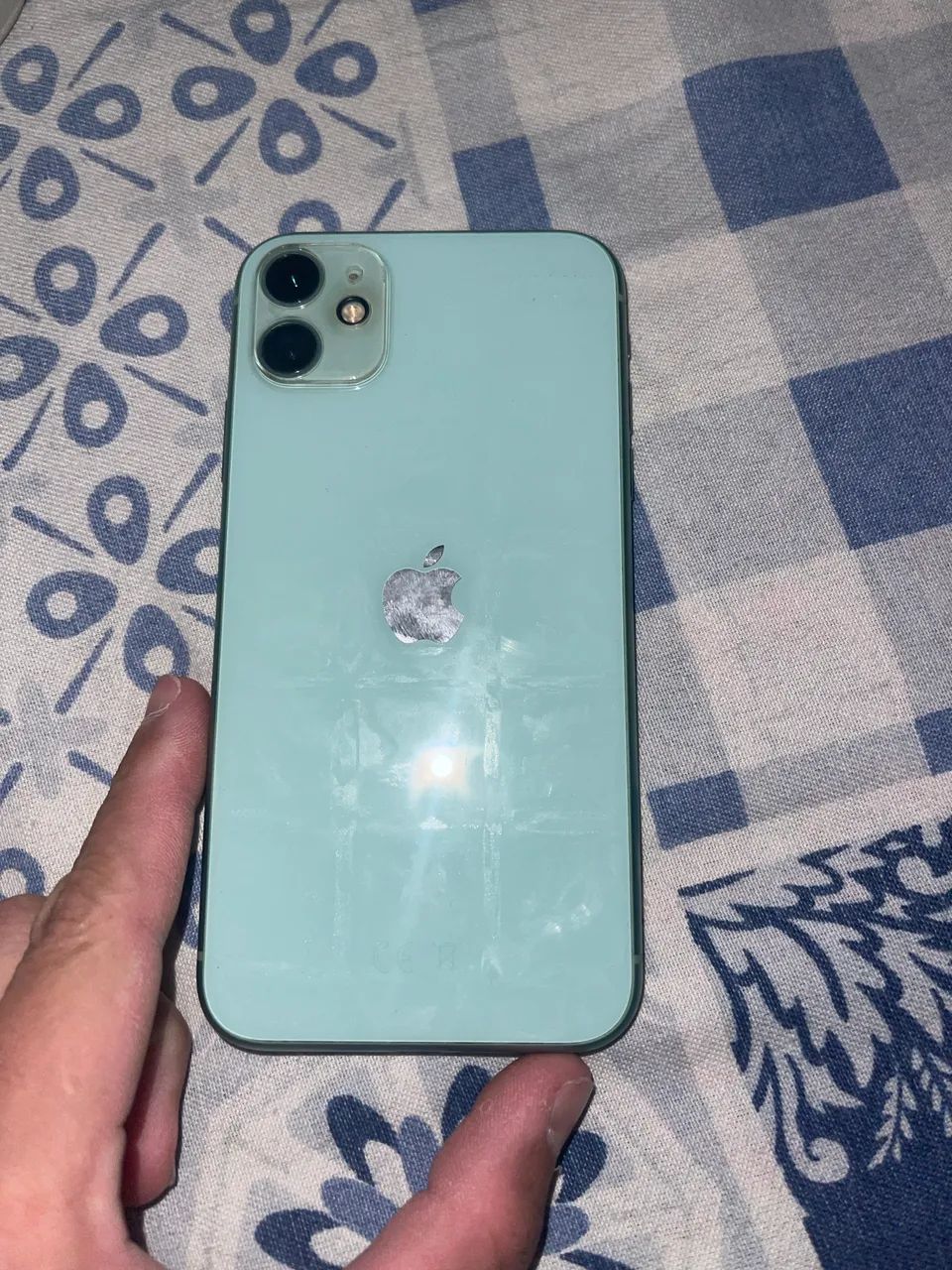 Celular iPhone 11 novo