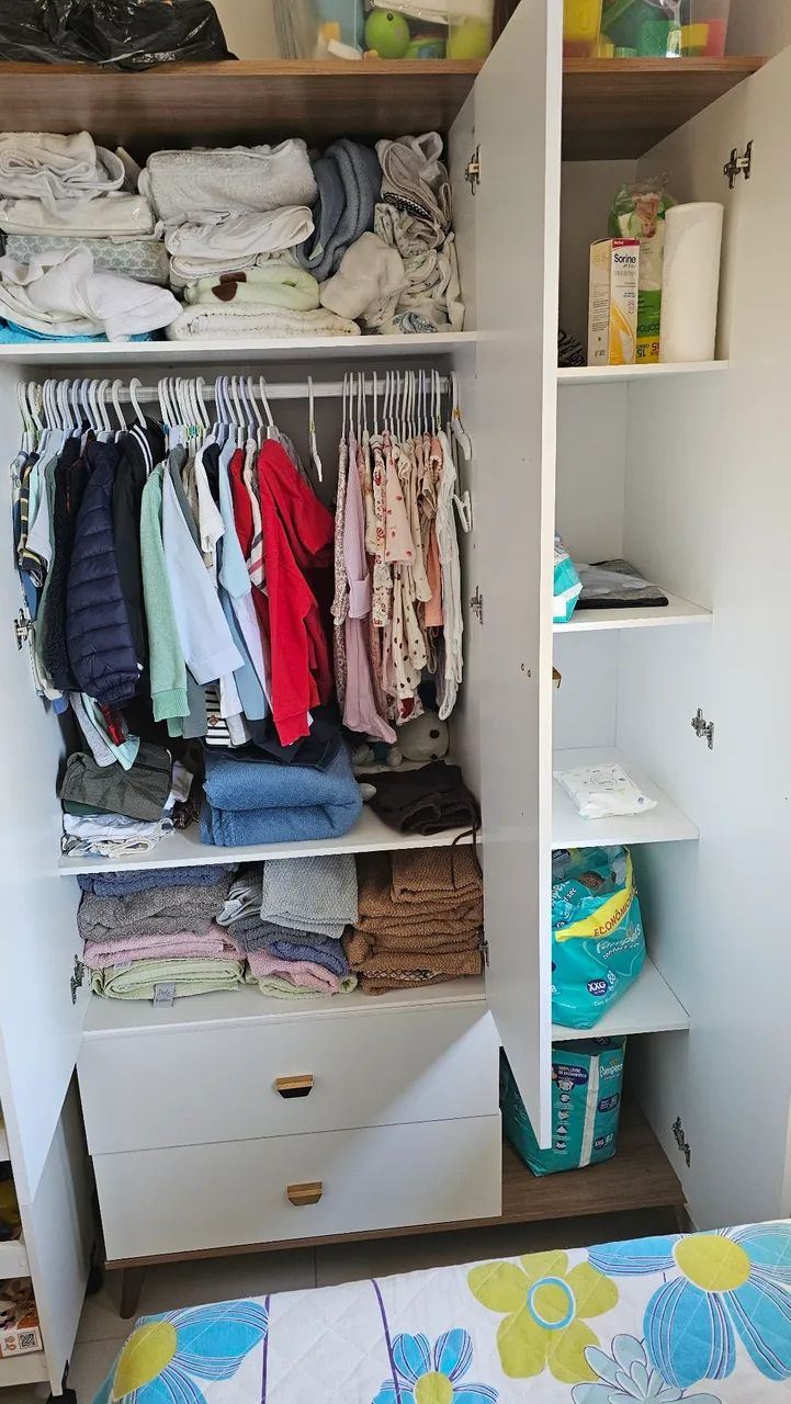 Guarda-roupas e cômoda infantis bartira