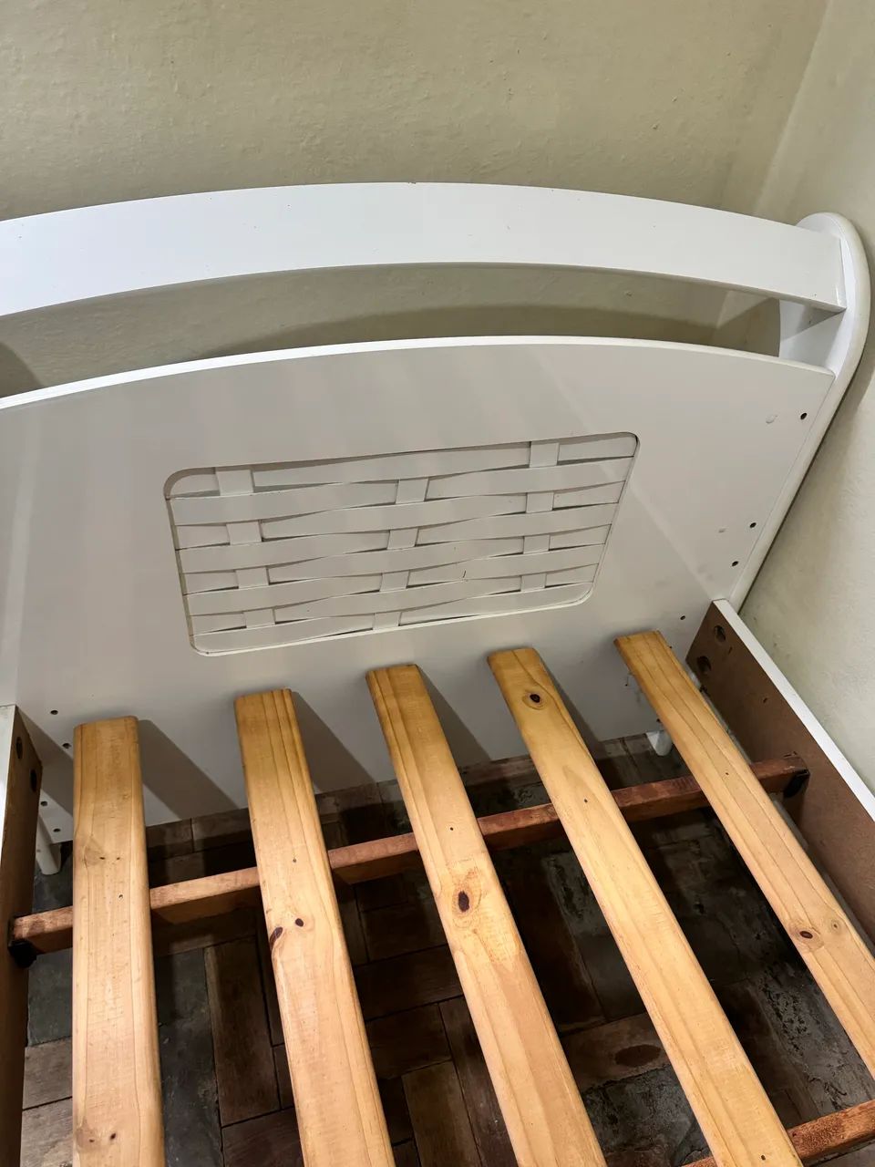 Cama de Solteiro em Laca (Sem Colchão) - Retirada no Local - Foto 4