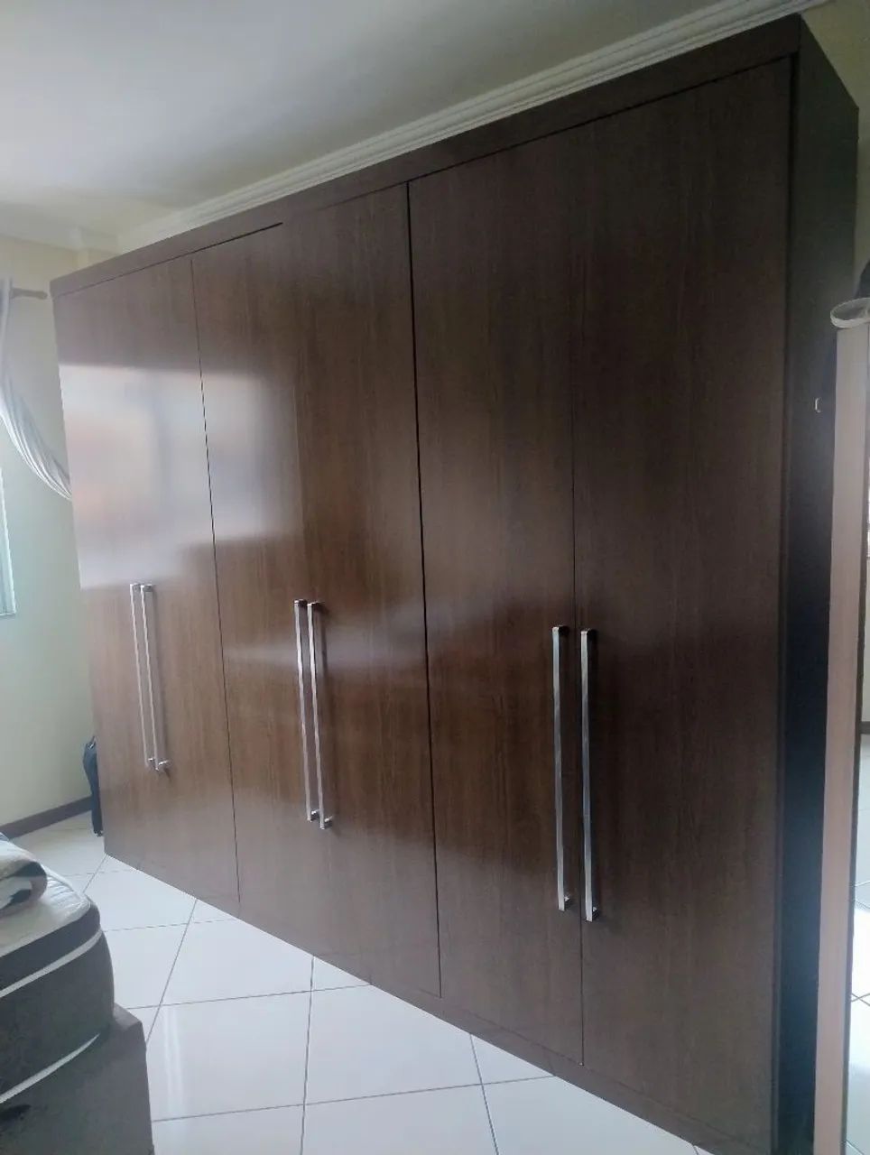 Guarda roupa 6 portas