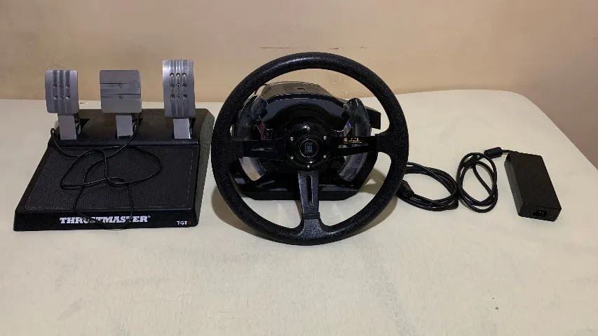 Thrustmaster T500RS + Pedais TGT II + Quick Release