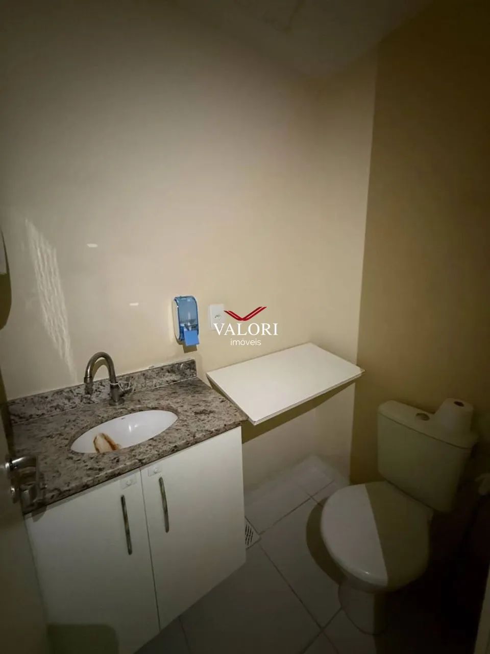 Sala Comercial à venda, Praia da Costa, Vila Velha - SA0068.