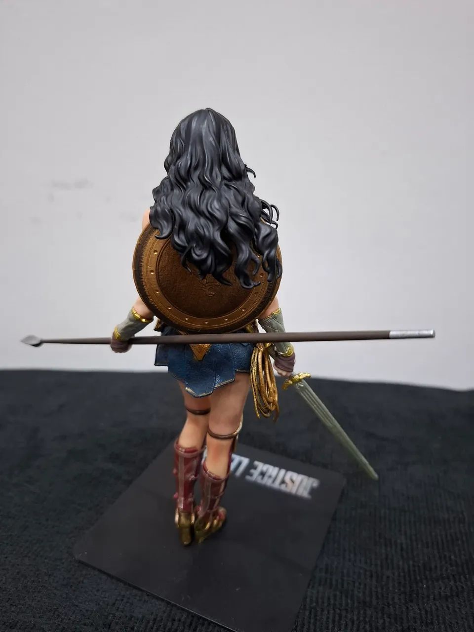 Figura mulher maravilha - Foto 2