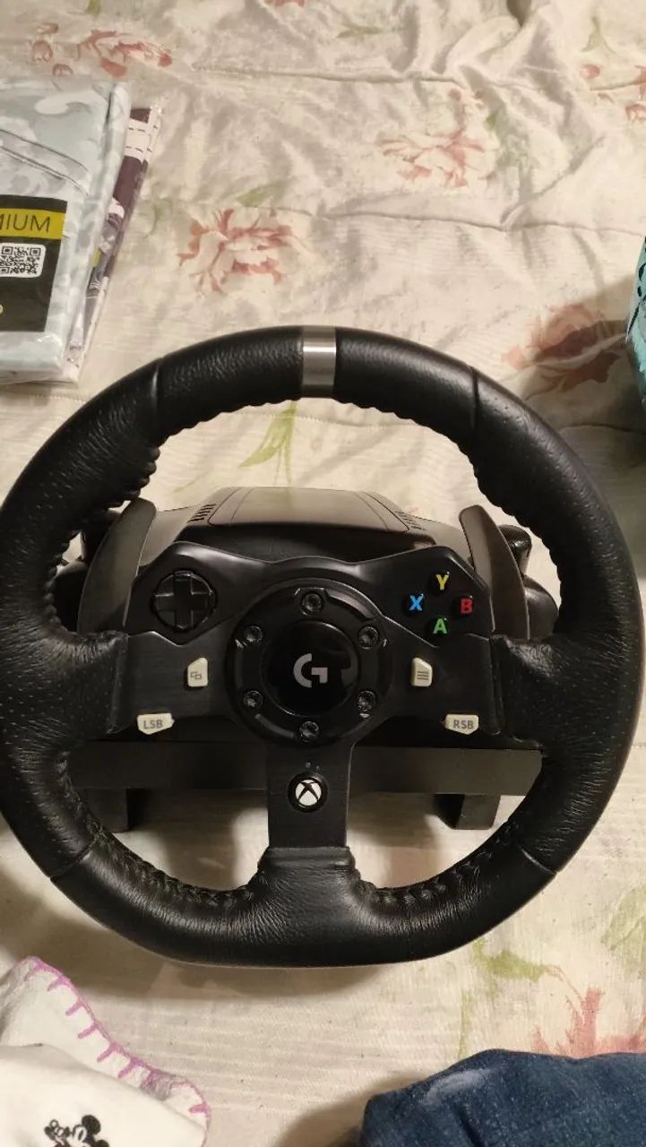 Logitech G920 com pedais