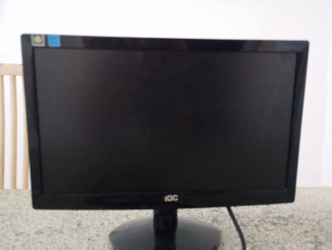 Monitor 16 polegadas AOC incluso cabo VGA e conversou VGA para HDMI  - Foto 2