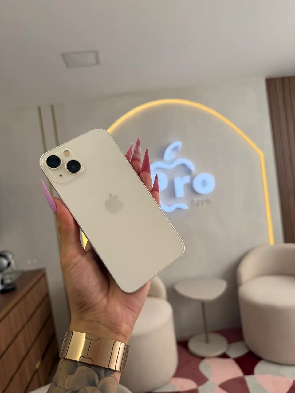 iPhone 13 128GB Branco  - Foto 2