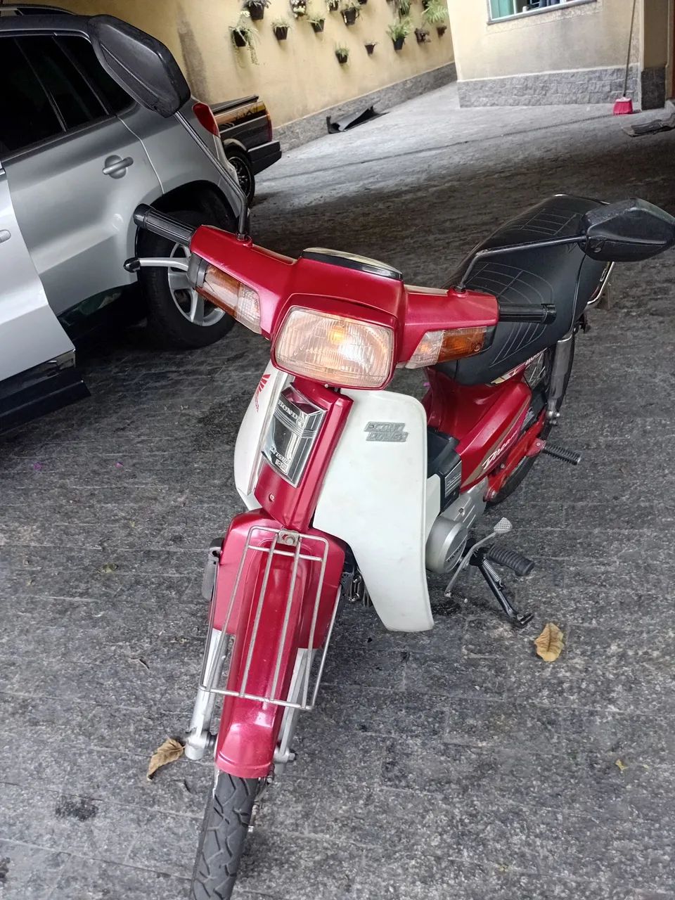 Honda C100 dream 
