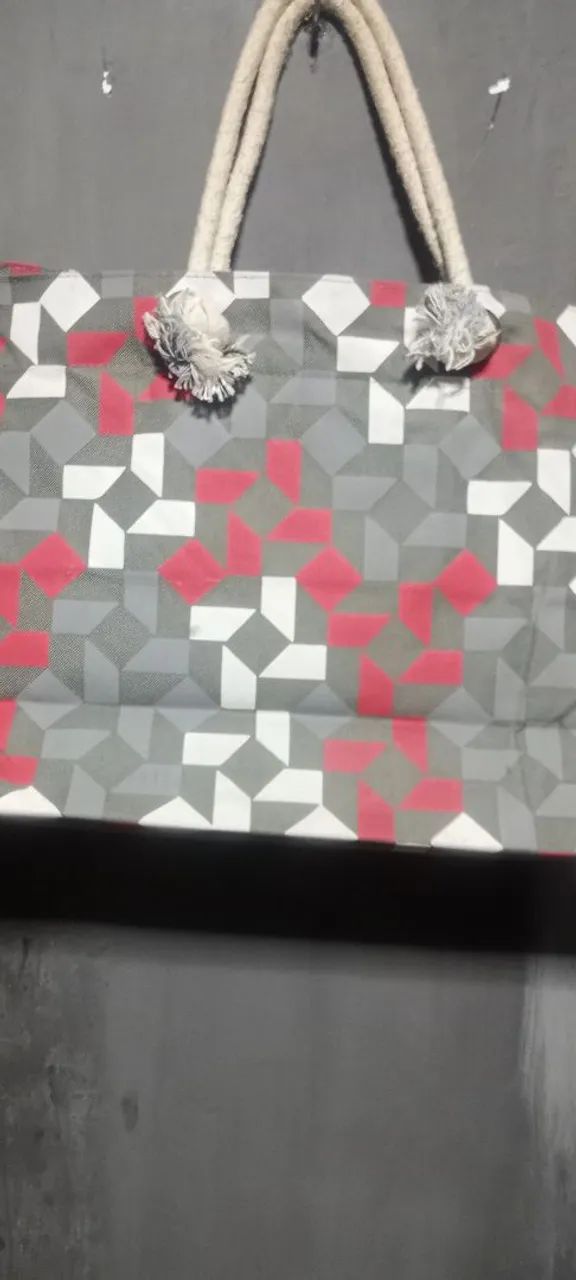 Bolsa sacola ombro e mão 