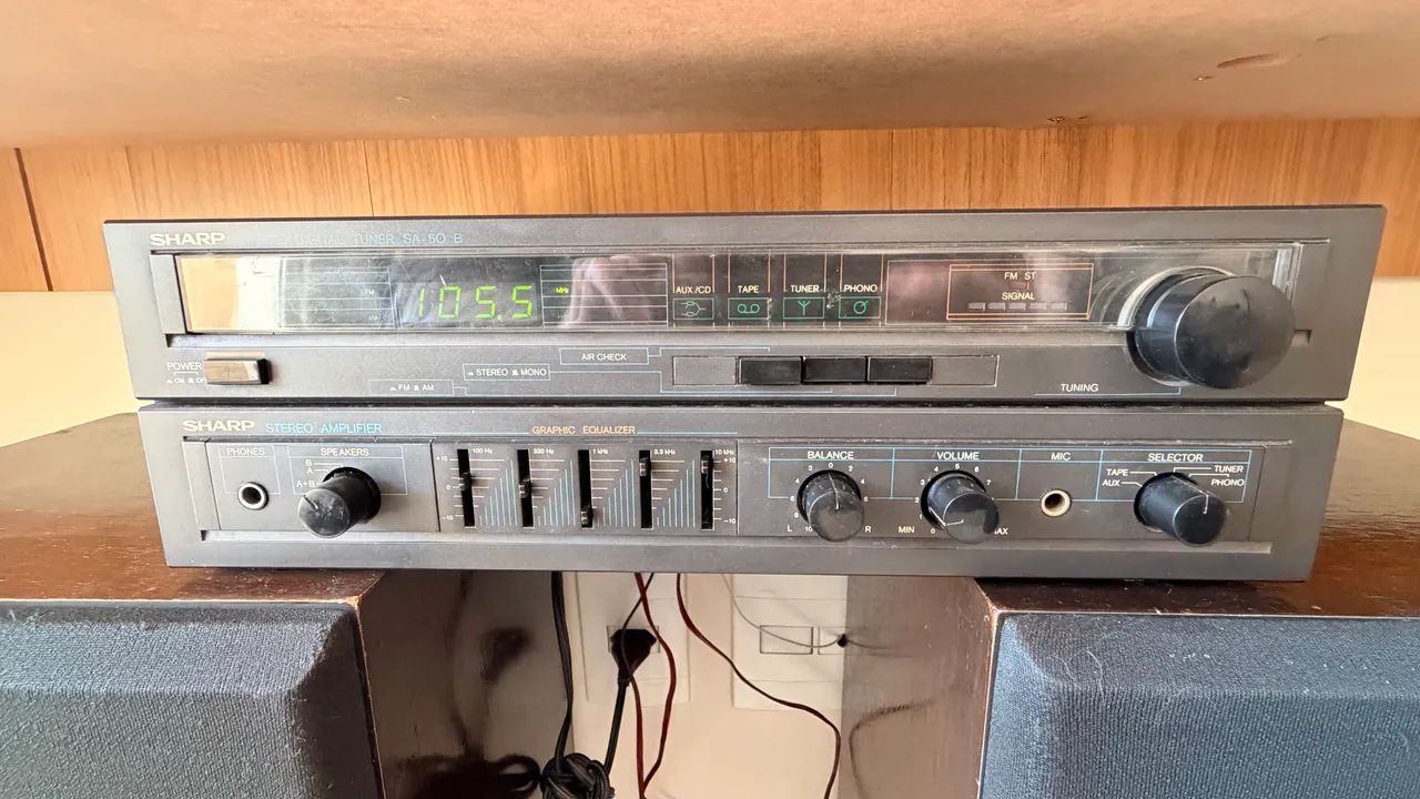 Receiver Sharp com equalizador 