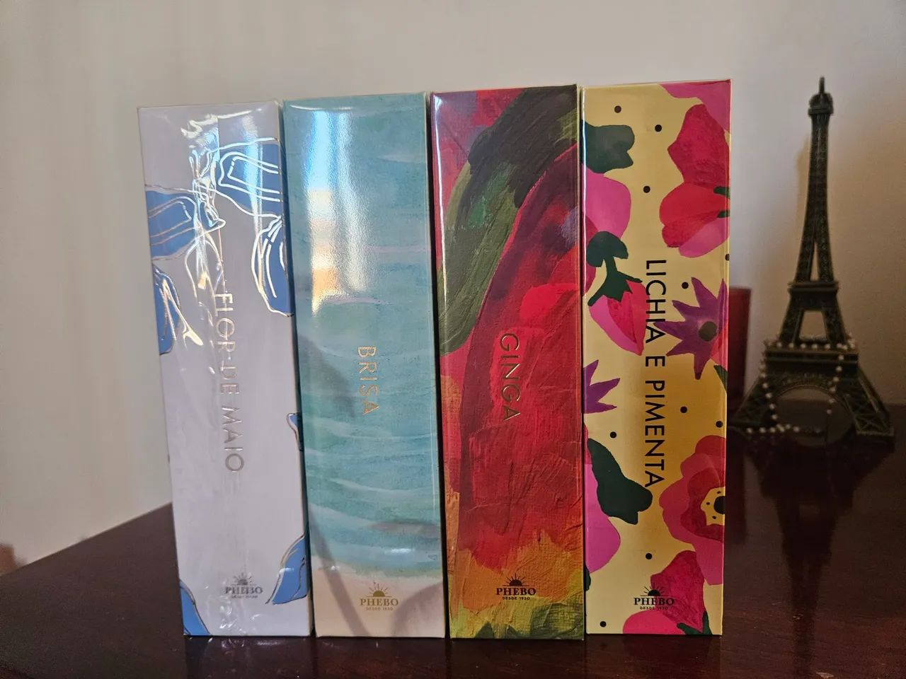 Perfume Flor de Maio, Brisa, Ginga e Lichia e Pimenta 100ml