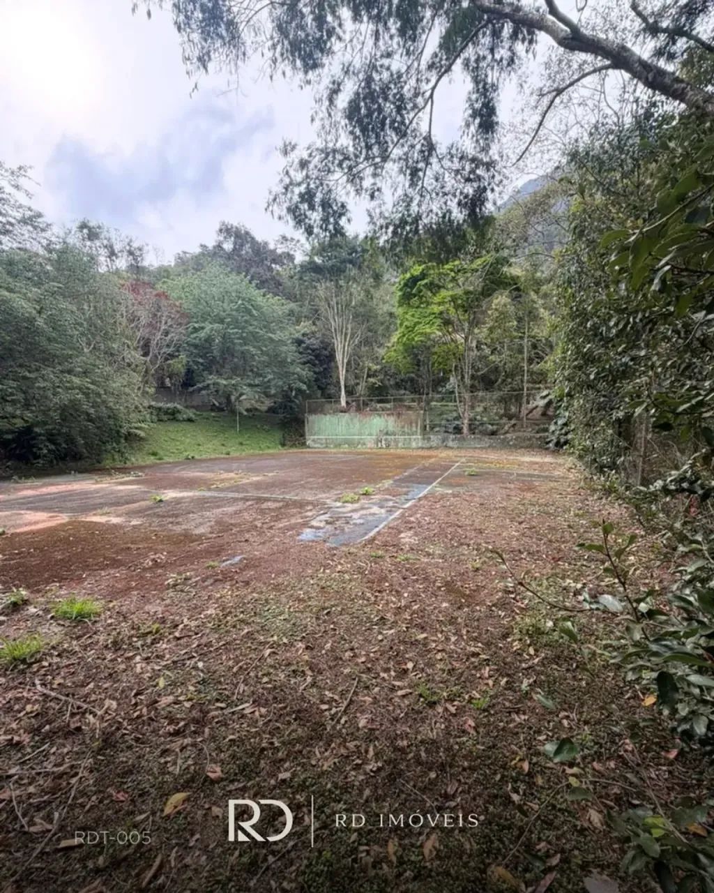 TERRENO EM ARARAS - PETROPOLIS